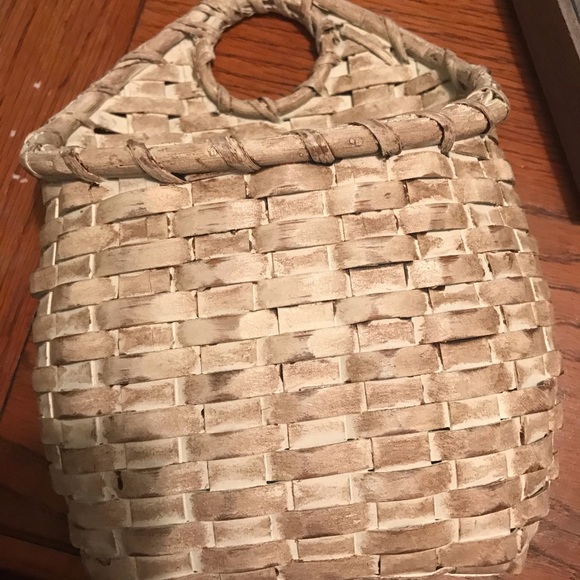 Decor - Picture 4 of 5